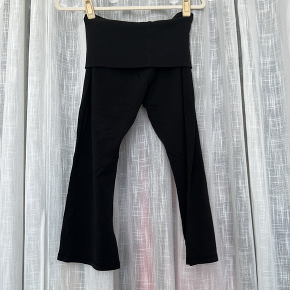 X2 Black Stretchy Thick Fold Over Capri Sweatpants - Picture 11 of 12